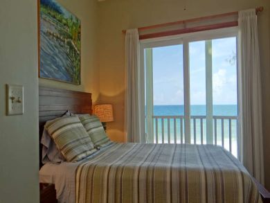 Wonderful Spacious and Open Beach Front  Townhouse Sleeps 6